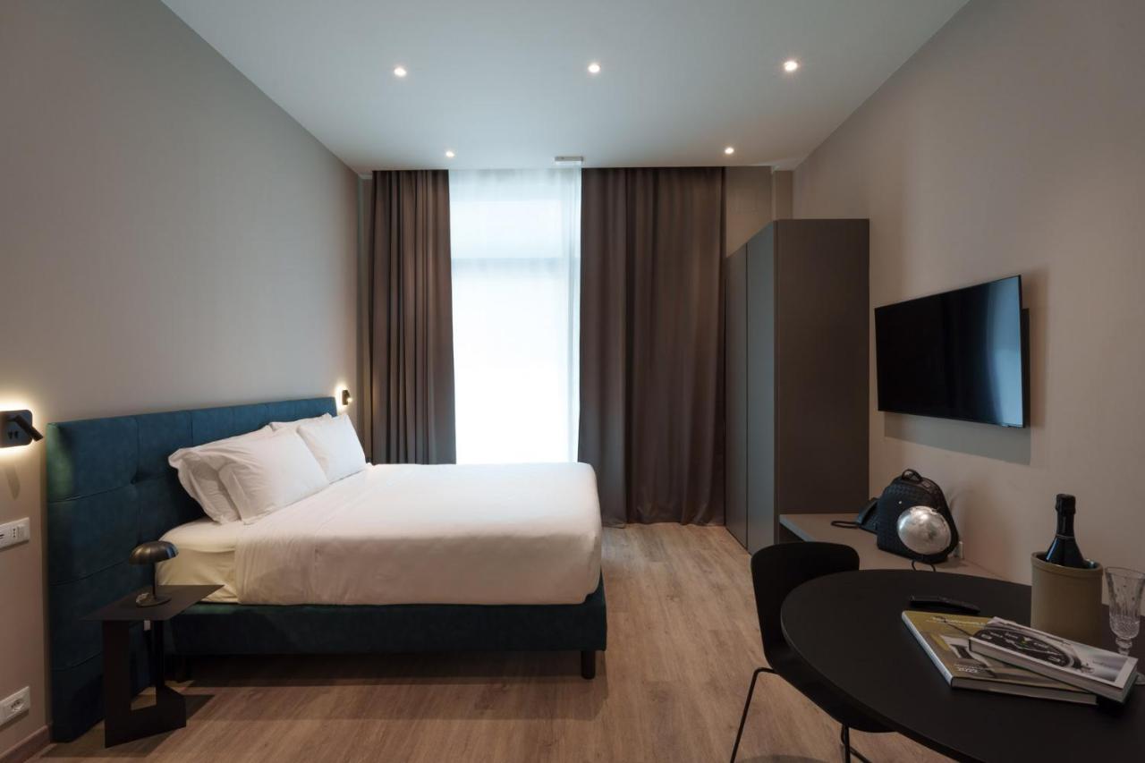 VI Suites Viareggio Exteriör bild