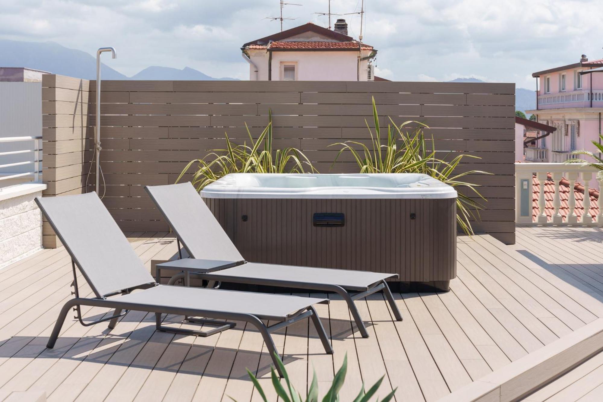 VI Suites Viareggio Exteriör bild