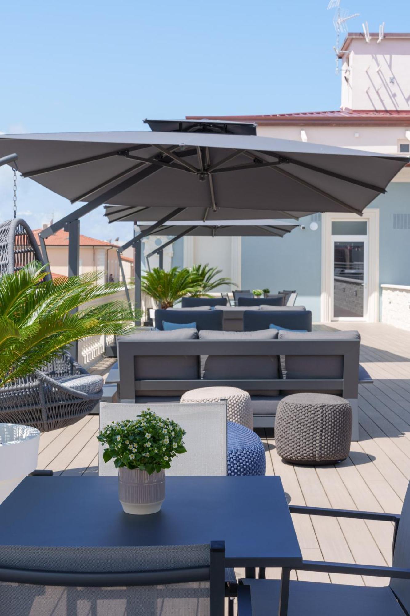 VI Suites Viareggio Exteriör bild