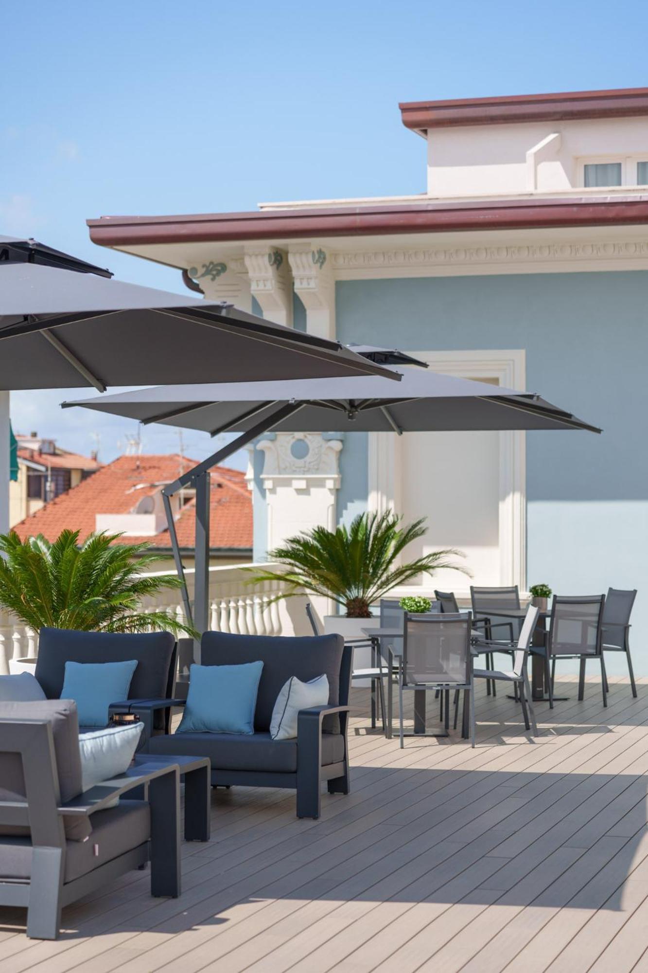 VI Suites Viareggio Exteriör bild
